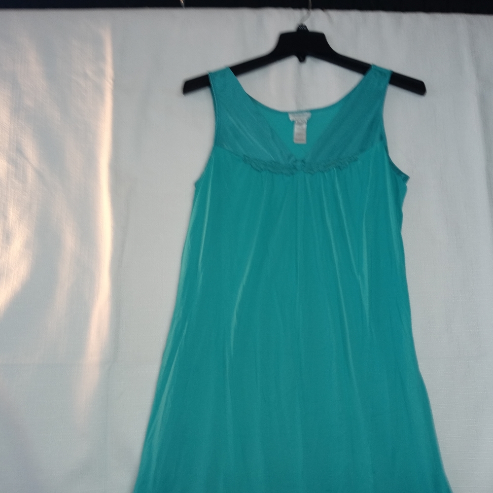 Vanity Fair blue gown vintage size medium